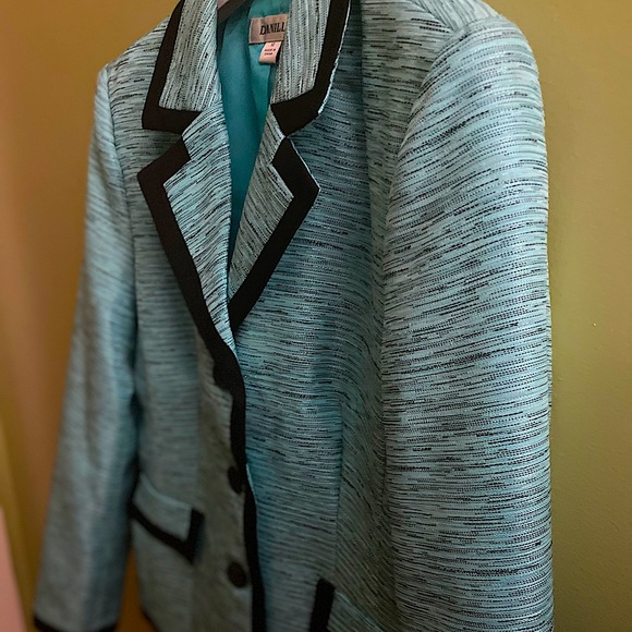 🦋Suite jacket 🦋 - Picture 2 of 2